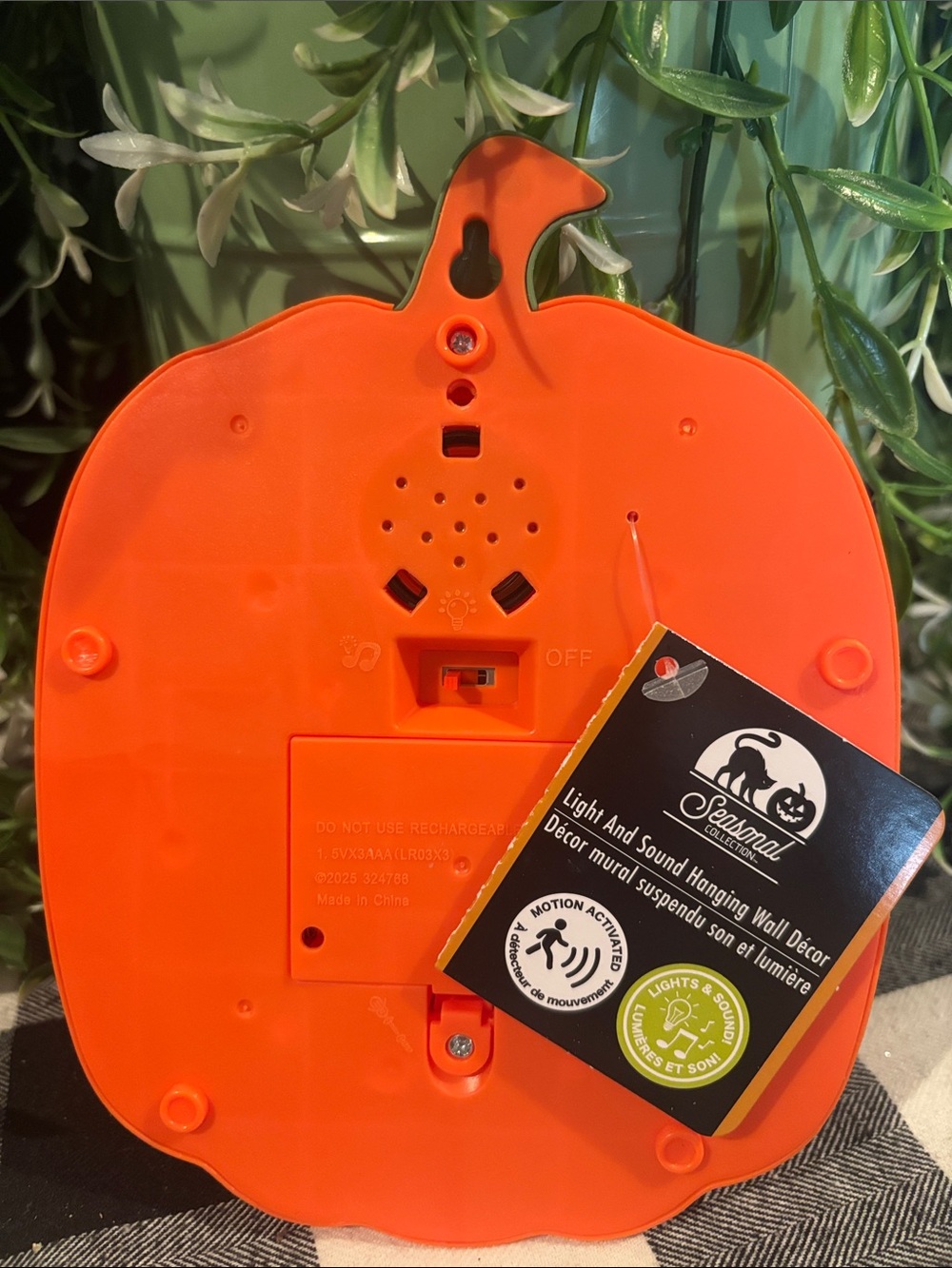 Orange Jack-O'-Lantern Pumpkin Light and Sound Hanging Decor - Picture 3 of 3